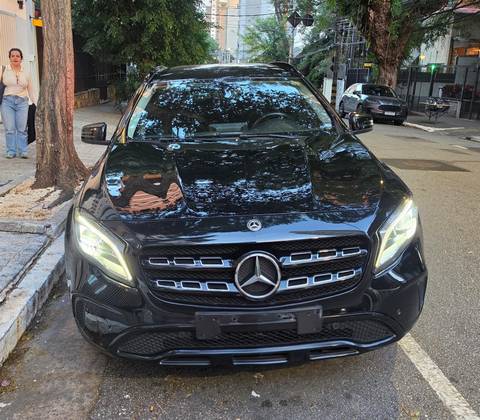 MERCEDES-BENZ GLA 200 1.6 CGI FLEX NIGHT 7G-DCT
